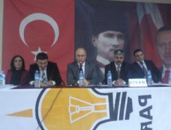 AK Parti'de Kongre yoğunluğu